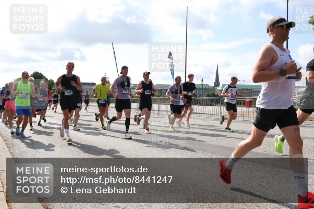 29.06.2025 - hella hamburg halbmarathon Lena Gebhardt http://msf.ph/oto/8441247 29.06.2025 09:52:57 Lombardsbrücke 15973, 3021, 1278, 14690, 7005, 19210, 18887, 19206, 6710, 1605, 1012, 1070, 1163, 1169, 1176, 1220, 1391, 1415, 1512, 1613, 1735, 1782, 2048, 2189, 2213, 2233, 2234, 2590, 2788, 2970, 3021, 3098, 3109, 3124, 3304, 3907, 3917, 3928, 4080, 4277, 4497, 4691, 4933, 4981, 4997, 5007, 5132, 5476, 5477, 5623, 5682, 6081, 6152, 6712, 6716, 7005, 7067, 7093, 7147, 7191, 7325, 7432, 7451, 7599, 7843, 7865, 7961, 8063, 8145, 8467, 8664, 10796, 11779, 13403, 13614, 14257 meine-sportfotos.de
