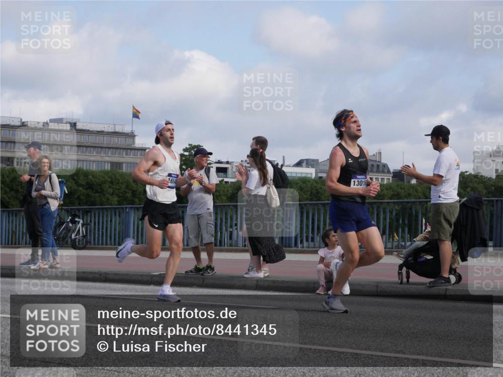 29.06.2025 - hella hamburg halbmarathon Luisa Fischer http://msf.ph/oto/8441345 29.06.2025 09:41:24 Kennedybrücke 1654, 13016 meine-sportfotos.de