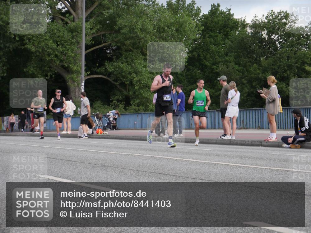 29.06.2025 - hella hamburg halbmarathon Luisa Fischer http://msf.ph/oto/8441403 29.06.2025 09:41:30 Kennedybrücke 18848, 1910, 11342, 6699, 6699 meine-sportfotos.de