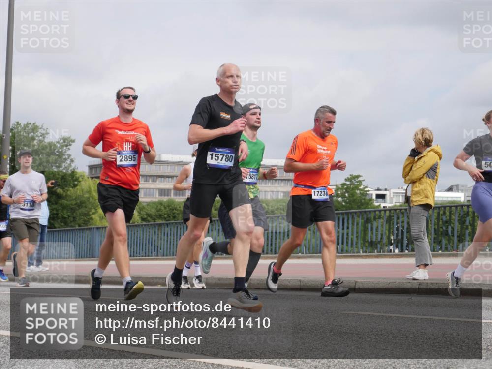 29.06.2025 - hella hamburg halbmarathon Luisa Fischer http://msf.ph/oto/8441410 29.06.2025 10:22:23 Kennedybrücke 105, 3118, 2895, 15780, 50, 5817, 17238, 1325, 1332, 1718, 1755, 2017, 2589, 2895, 3105, 3118, 4108, 4110, 4722, 5034, 5080, 5449, 6270, 6542, 6736, 7143, 7252, 8761, 9252, 9270, 9272, 9856, 10124, 10129 meine-sportfotos.de
