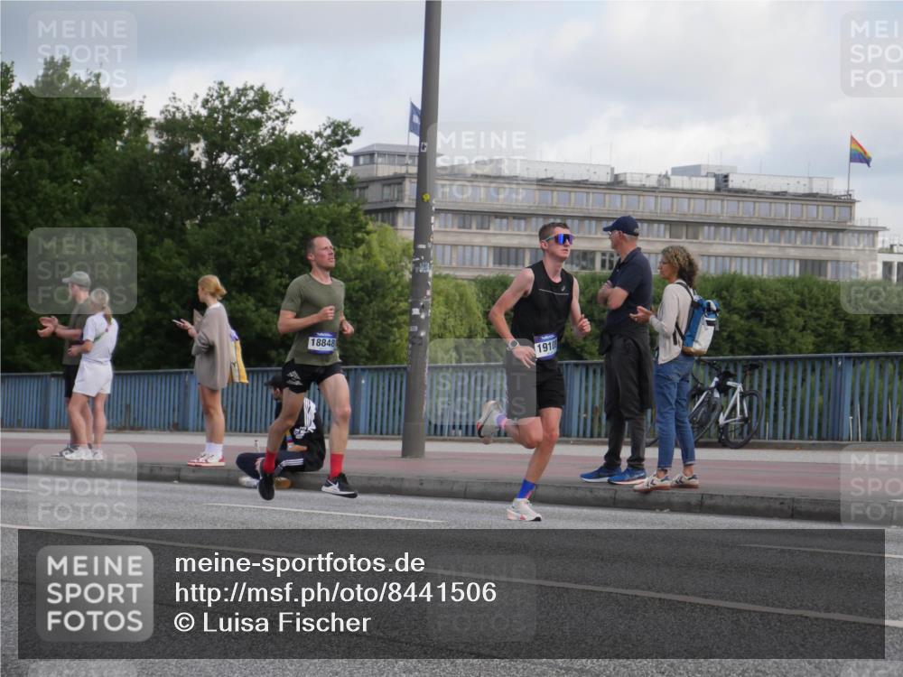 29.06.2025 - hella hamburg halbmarathon Luisa Fischer http://msf.ph/oto/8441506 29.06.2025 09:41:35 Kennedybrücke 18848, 1910, 51, 6699 meine-sportfotos.de
