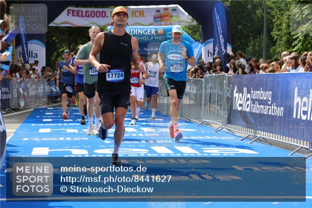 29.06.2025 - hella hamburg halbmarathon Strokosch-Dieckow http://msf.ph/oto/8441627 29.06.2025 10:40:37 Ziel 1882, 1912, 2324, 2714, 2750, 4843, 4889, 5026, 5745, 7284, 7622, 8629, 9294, 10900, 11767, 12365, 12540, 12865, 14092, 14272, 14820, 15015, 15164, 15351, 15493, 15542, 16201, 16249, 16599, 17214, 17724, 18192, 18399 meine-sportfotos.de