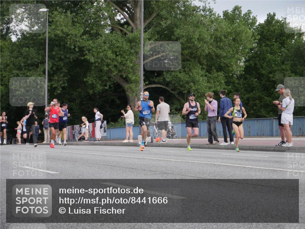 29.06.2025 - hella hamburg halbmarathon Luisa Fischer http://msf.ph/oto/8441666 29.06.2025 09:41:51 Kennedybrücke 2144, 16120, 11678, 53, 2659, 3720, 6380 meine-sportfotos.de