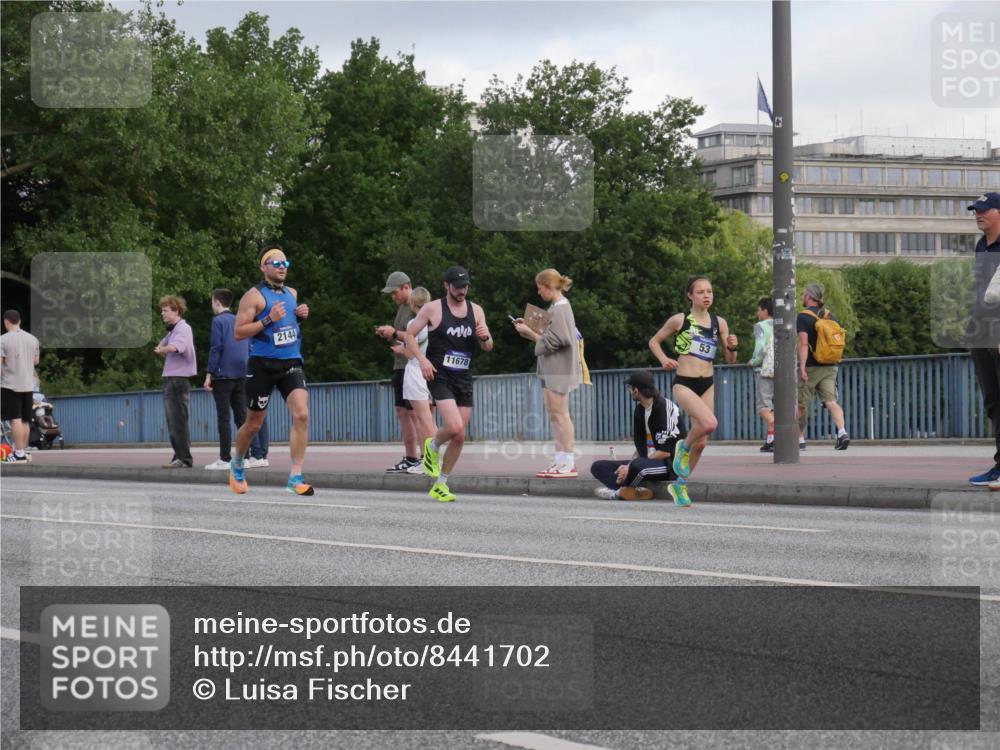 29.06.2025 - hella hamburg halbmarathon Luisa Fischer http://msf.ph/oto/8441702 29.06.2025 09:41:53 Kennedybrücke 2144, 11678, 53, 53, 2659, 3720 meine-sportfotos.de