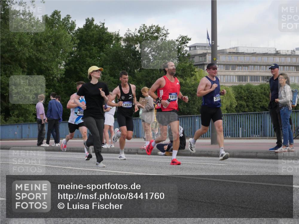 29.06.2025 - hella hamburg halbmarathon Luisa Fischer http://msf.ph/oto/8441760 29.06.2025 09:41:57 Kennedybrücke 265, 14933, 16120, 372, 53, 2659, 3720 meine-sportfotos.de