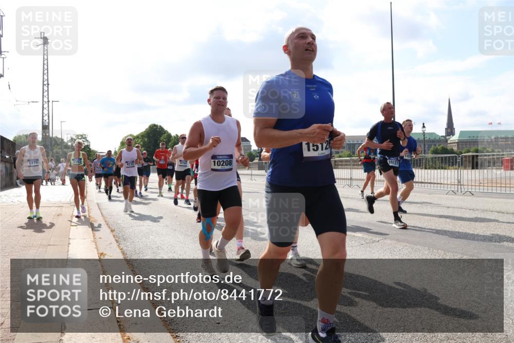 29.06.2025 - hella hamburg halbmarathon Lena Gebhardt http://msf.ph/oto/8441772 29.06.2025 09:53:00 Lombardsbrücke 1176, 1163, 10, 8704, 10208, 1512, 19127, 1012, 1070, 1163, 1176, 1220, 1391, 1415, 1512, 1613, 1735, 1782, 2048, 2189, 2213, 2233, 2234, 2590, 2788, 2970, 3021, 3098, 3109, 3124, 3304, 3907, 3917, 3928, 4080, 4277, 4497, 4553, 4691, 4933, 4981, 4997, 5007, 5132, 5476, 5477, 5623, 5682, 6081, 6152, 6203, 6712, 6716, 7005, 7067, 7093, 7147, 7191, 7204, 7325, 7450, 7451, 7599, 7765, 7843, 7865, 7961, 8063, 8145, 8467, 8664, 10796, 13403 meine-sportfotos.de