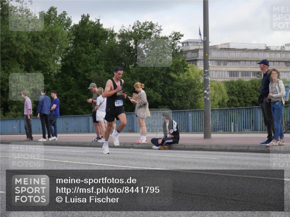 29.06.2025 - hella hamburg halbmarathon Luisa Fischer http://msf.ph/oto/8441795 29.06.2025 09:42:01 Kennedybrücke 14717, 2659, 3720 meine-sportfotos.de