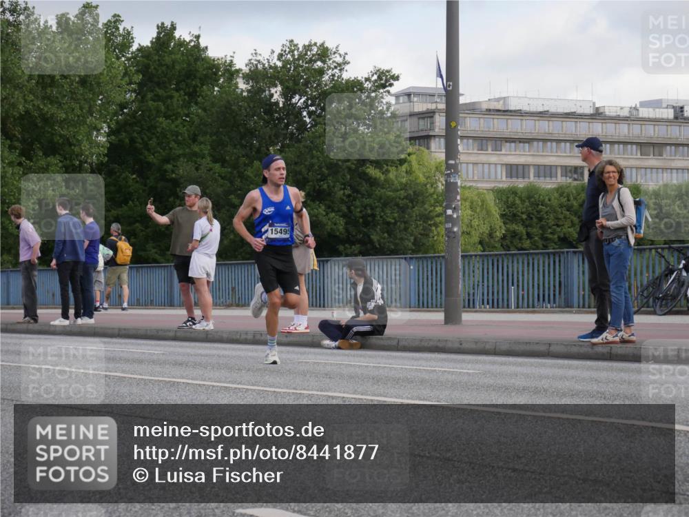 29.06.2025 - hella hamburg halbmarathon Luisa Fischer http://msf.ph/oto/8441877 29.06.2025 09:42:05 Kennedybrücke 15495, 35, 52, 9255, 10650 meine-sportfotos.de