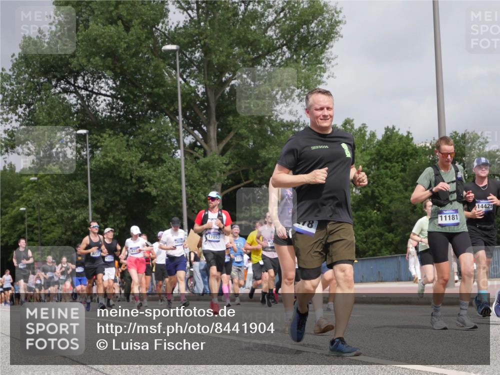 29.06.2025 - hella hamburg halbmarathon Luisa Fischer http://msf.ph/oto/8441904 29.06.2025 10:23:13 Kennedybrücke 18698, 17853, 4737, 1115, 8, 2025, 11181, 14425, 1110, 1115, 2357, 3278, 3678, 4539, 4614, 4737, 4739, 5849, 7744, 7917, 8387, 9196, 9735, 10550, 10622 meine-sportfotos.de