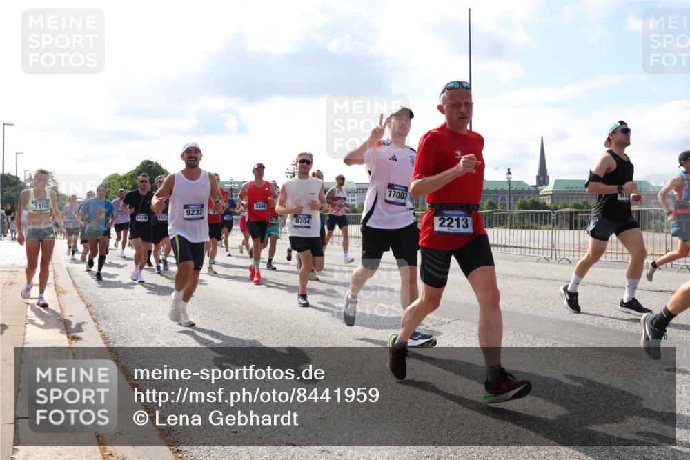29.06.2025 - hella hamburg halbmarathon Lena Gebhardt http://msf.ph/oto/8441959 29.06.2025 09:53:02 Lombardsbrücke 1163, 11291, 10313, 9232, 250, 3304, 8704, 17007, 2213, 613, 1012, 1070, 1163, 1176, 1220, 1391, 1415, 1613, 1735, 1759, 1782, 2048, 2189, 2213, 2233, 2234, 2590, 2788, 2970, 3021, 3098, 3109, 3124, 3304, 3907, 3917, 3928, 4080, 4277, 4497, 4553, 4691, 4933, 4981, 4997, 5007, 5132, 5476, 5477, 5623, 5624, 5682, 6081, 6152, 6203, 6712, 6716, 7005, 7067, 7093, 7147, 7191, 7204, 7325, 7450, 7451, 7599, 7765, 7843, 7865, 7961, 8063, 8145, 8467, 8664, 10796 meine-sportfotos.de