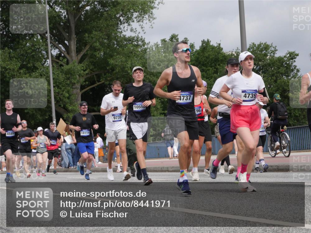 29.06.2025 - hella hamburg halbmarathon Luisa Fischer http://msf.ph/oto/8441971 29.06.2025 10:23:18 Kennedybrücke 4585, 565, 7519, 3462, 9735, 18114, 10550, 4737, 96, 4739, 285, 1110, 1115, 2357, 3278, 4585, 4737, 4739, 5659, 7519, 7739, 7744, 7808, 8387, 8462, 9136, 9196, 9735, 10414, 10550 meine-sportfotos.de