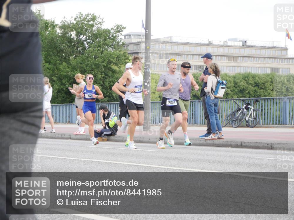 29.06.2025 - hella hamburg halbmarathon Luisa Fischer http://msf.ph/oto/8441985 29.06.2025 09:42:11 Kennedybrücke 35, 52, 9255, 34, 35, 52, 54, 6530, 9255, 10650 meine-sportfotos.de