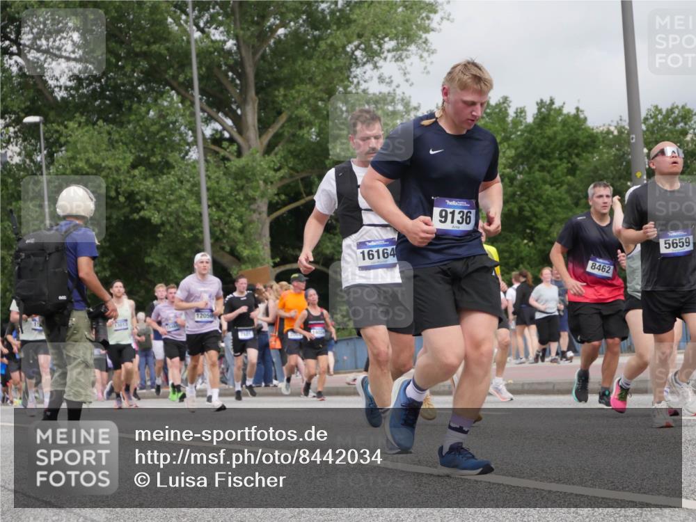 29.06.2025 - hella hamburg halbmarathon Luisa Fischer http://msf.ph/oto/8442034 29.06.2025 10:23:24 Kennedybrücke 13013, 12056, 16164, 9136, 8462, 5659, 1115, 1534, 4585, 4739, 5659, 5937, 7101, 7519, 7739, 7808, 8387, 8462, 8588, 9136, 9196, 9735, 10414, 10550, 10595 meine-sportfotos.de
