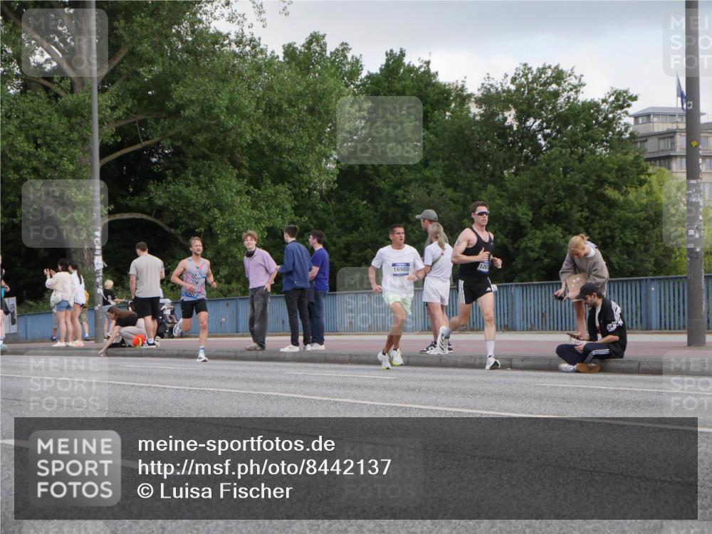 29.06.2025 - hella hamburg halbmarathon Luisa Fischer http://msf.ph/oto/8442137 29.06.2025 09:42:21 Kennedybrücke 126, 16988, 9447 meine-sportfotos.de