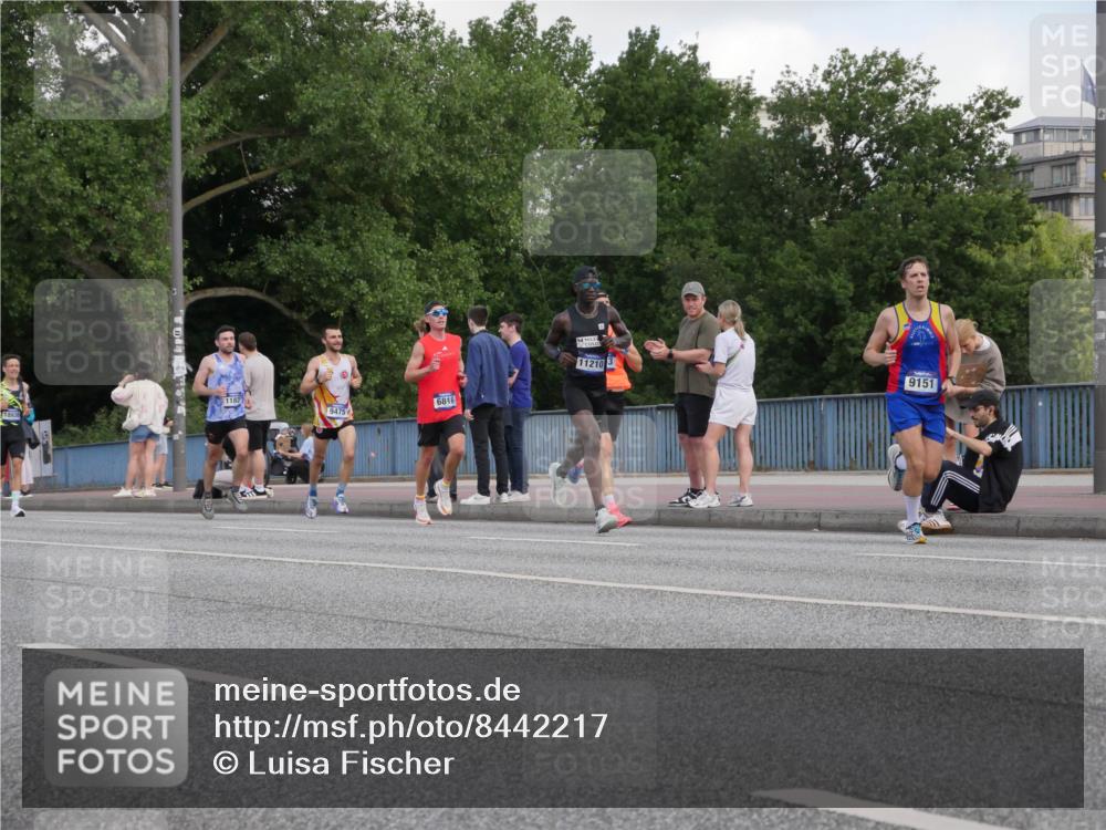 29.06.2025 - hella hamburg halbmarathon Luisa Fischer http://msf.ph/oto/8442217 29.06.2025 09:42:33 Kennedybrücke 1182, 6816, 18930, 9475, 11210, 9151, 5253, 6816, 9151, 9475 meine-sportfotos.de