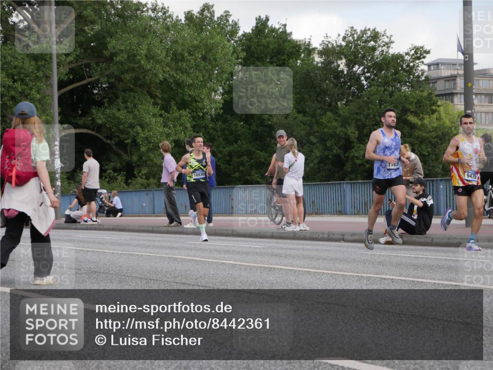 29.06.2025 - hella hamburg halbmarathon Luisa Fischer http://msf.ph/oto/8442361 29.06.2025 09:42:36 Kennedybrücke 18930, 82, 9475, 5253, 6816, 9151, 9475 meine-sportfotos.de