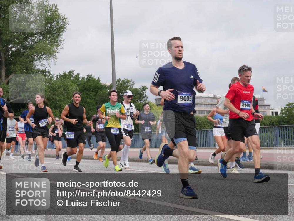 29.06.2025 - hella hamburg halbmarathon Luisa Fischer http://msf.ph/oto/8442429 29.06.2025 10:23:56 Kennedybrücke 8146, 4611, 5812, 5811, 17832, 19093, 14138, 6844, 9005, 424, 8940, 1011, 2101, 2923, 4154, 4166, 4288, 4754, 5181, 5811, 5812, 6608, 6844, 8113, 8146, 8940, 9005, 9011, 9236, 9981, 10585 meine-sportfotos.de