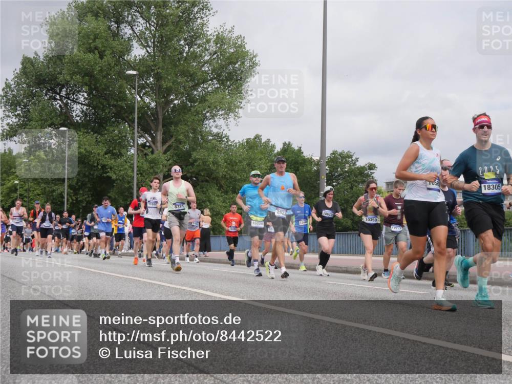 29.06.2025 - hella hamburg halbmarathon Luisa Fischer http://msf.ph/oto/8442522 29.06.2025 10:24:03 Kennedybrücke 11692, 8724, 18397, 15020, 378, 2923, 18620, 10350, 13448, 17913, 58, 2025, 18305, 2101, 2325, 2923, 2986, 3161, 3781, 4082, 5812, 6275, 6308, 8113, 8146, 8724, 9981, 10350, 10585 meine-sportfotos.de