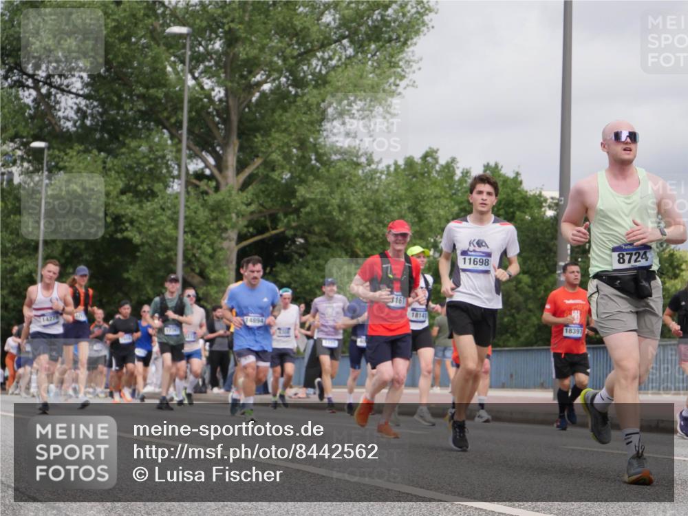 29.06.2025 - hella hamburg halbmarathon Luisa Fischer http://msf.ph/oto/8442562 29.06.2025 10:24:06 Kennedybrücke 14278, 920, 14894, 161, 18141, 11698, 8724, 18397, 2325, 2923, 2986, 3161, 3247, 3781, 3813, 4082, 5625, 6275, 6308, 7608, 8724, 9501, 10350, 10585, 10602 meine-sportfotos.de