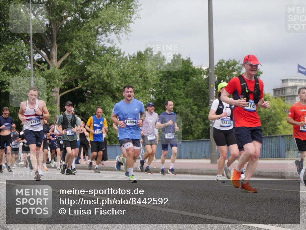 29.06.2025 - hella hamburg halbmarathon Luisa Fischer http://msf.ph/oto/8442592 29.06.2025 10:24:07 Kennedybrücke 14278, 1736, 6275, 14894, 2325, 4082, 18141, 316, 83, 2325, 2383, 2923, 2986, 3161, 3247, 3781, 3813, 4082, 5625, 6275, 6308, 7608, 8724, 9501, 10350, 10585, 10602 meine-sportfotos.de