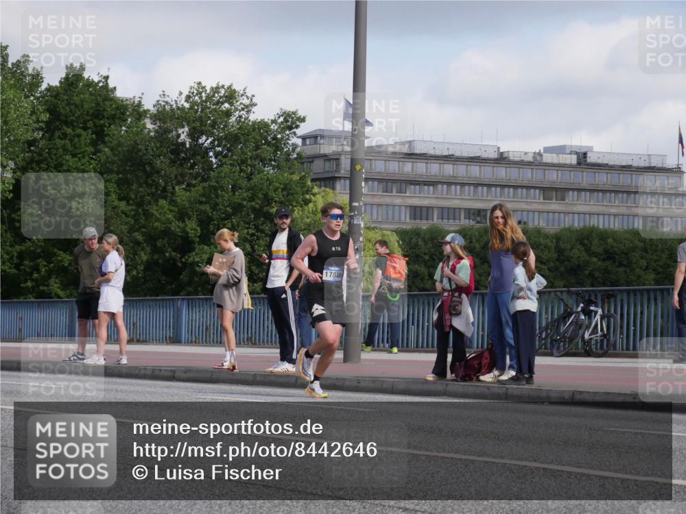 29.06.2025 - hella hamburg halbmarathon Luisa Fischer http://msf.ph/oto/8442646 29.06.2025 09:43:12 Kennedybrücke 278, 17886, 7963 meine-sportfotos.de