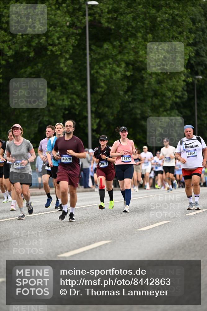 29.06.2025 - hella hamburg halbmarathon Dr. Thomas Lammeyer http://msf.ph/oto/8442863 29.06.2025 10:57:27 Kennedybrücke 2291, 2420, 2983, 4595, 6135, 6604, 7032, 7039, 7511, 7690, 9368, 10080, 10417, 10490, 10568, 10879, 10981, 11268 meine-sportfotos.de
