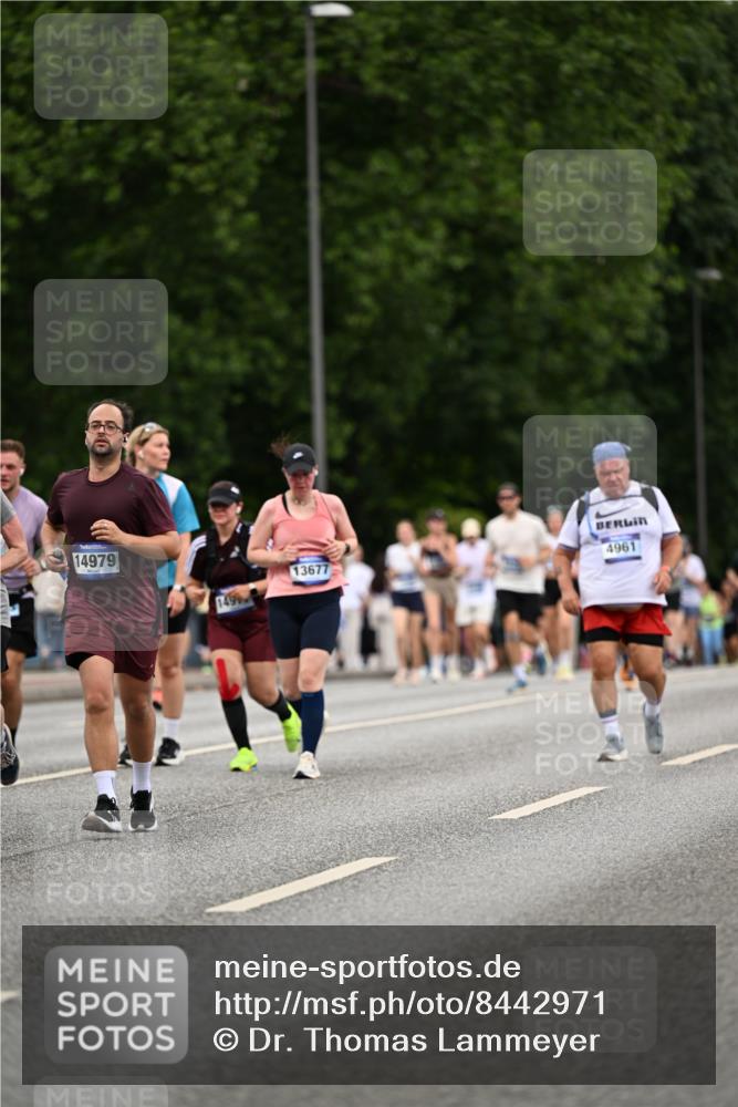 29.06.2025 - hella hamburg halbmarathon Dr. Thomas Lammeyer http://msf.ph/oto/8442971 29.06.2025 10:57:29 Kennedybrücke 2291, 2420, 2983, 4595, 6604, 7032, 7039, 7511, 7690, 9368, 10080, 10417, 10490, 10568, 10879, 10981, 11268 meine-sportfotos.de