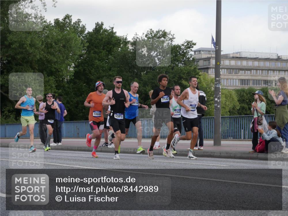 29.06.2025 - hella hamburg halbmarathon Luisa Fischer http://msf.ph/oto/8442989 29.06.2025 09:43:54 Kennedybrücke 1965, 7862, 13440, 6559, 7142, 0169, 12641, 188, 2892, 6559, 7862 meine-sportfotos.de