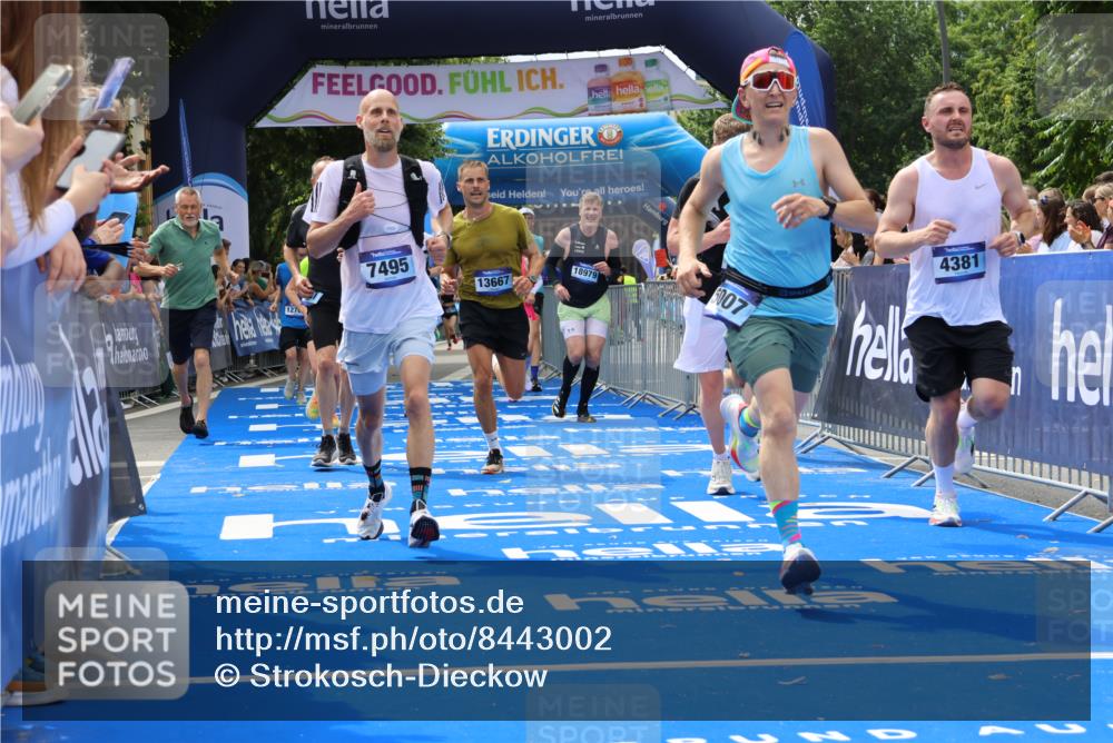 29.06.2025 - hella hamburg halbmarathon Strokosch-Dieckow http://msf.ph/oto/8443002 29.06.2025 10:40:10 Ziel 2826, 3547, 4381, 5007, 5409, 5410, 5508, 5803, 5916, 7495, 8465, 8933, 10968, 11731, 12704, 13514, 13667, 14699, 15424, 18614, 18979 meine-sportfotos.de