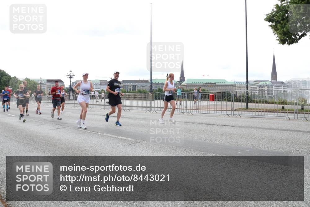 29.06.2025 - hella hamburg halbmarathon Lena Gebhardt http://msf.ph/oto/8443021 29.06.2025 10:29:39 Lombardsbrücke 11269, 1829, 18298, 1063, 1230, 1661, 1694, 2302, 2699, 3179, 3311, 3524, 4349, 4373, 4395, 4580, 5350, 6285, 6725, 7449, 7517, 7832, 8388, 8812, 8941, 9095, 9714, 9937, 10198, 10322, 10641, 10808, 10996, 11249, 11269, 11376, 11444, 11634, 11792, 11803, 11989, 12086, 12216, 12227, 12305, 12958, 13031, 13090, 13382, 13810, 14644, 15266, 16306, 16659, 16662, 16673, 16676, 17496, 17529, 17945, 18298, 18299, 18385, 18414 meine-sportfotos.de