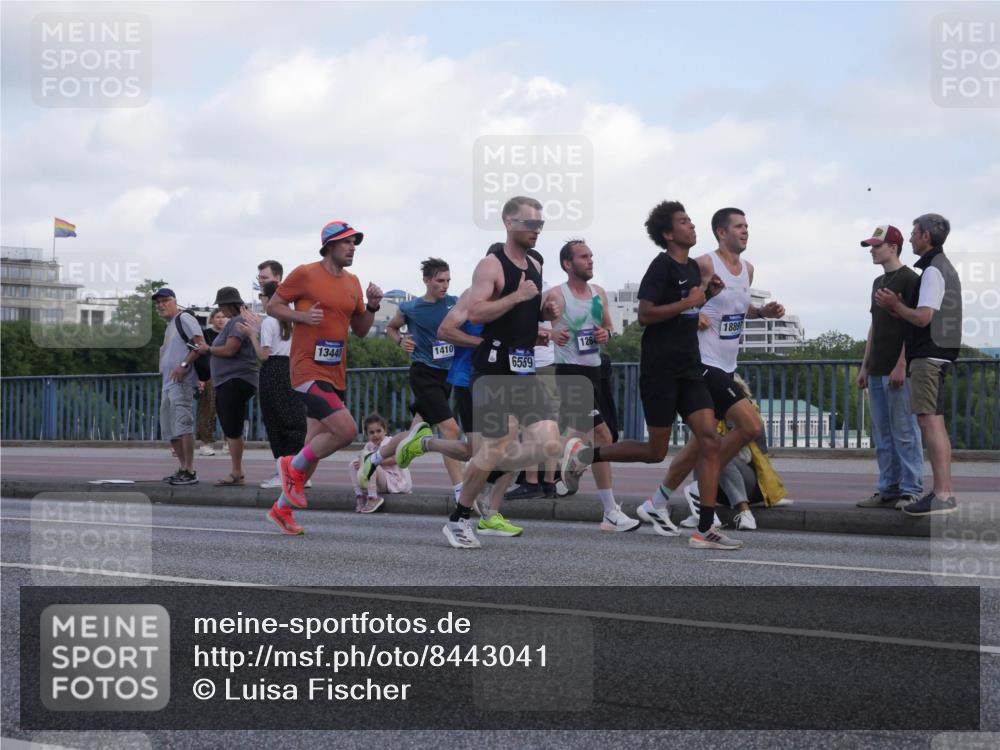 29.06.2025 - hella hamburg halbmarathon Luisa Fischer http://msf.ph/oto/8443041 29.06.2025 09:43:57 Kennedybrücke 13440, 1410, 6559, 1264, 1889, 2892, 6559, 7862 meine-sportfotos.de