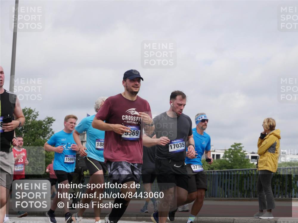 29.06.2025 - hella hamburg halbmarathon Luisa Fischer http://msf.ph/oto/8443060 29.06.2025 10:24:51 Kennedybrücke 15869, 15104, 188, 9369, 17035, 3770, 1072, 1191, 1250, 1401, 2315, 2353, 2529, 2815, 2841, 3606, 3770, 4697, 5122, 5412, 5759, 6103, 7075, 8286, 8959, 9326, 9369, 9483, 9499, 9532, 10019, 10125, 10374, 10787 meine-sportfotos.de
