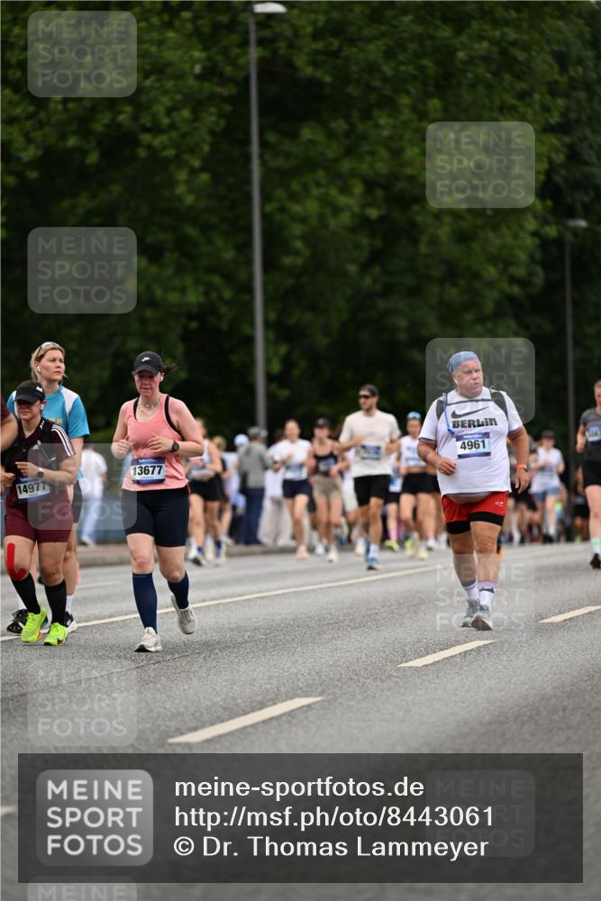 29.06.2025 - hella hamburg halbmarathon Dr. Thomas Lammeyer http://msf.ph/oto/8443061 29.06.2025 10:57:30 Kennedybrücke 2291, 2420, 2983, 4595, 7032, 7039, 7511, 7690, 7890, 9368, 10080, 10417, 10490, 10568, 10879, 10981, 11268 meine-sportfotos.de