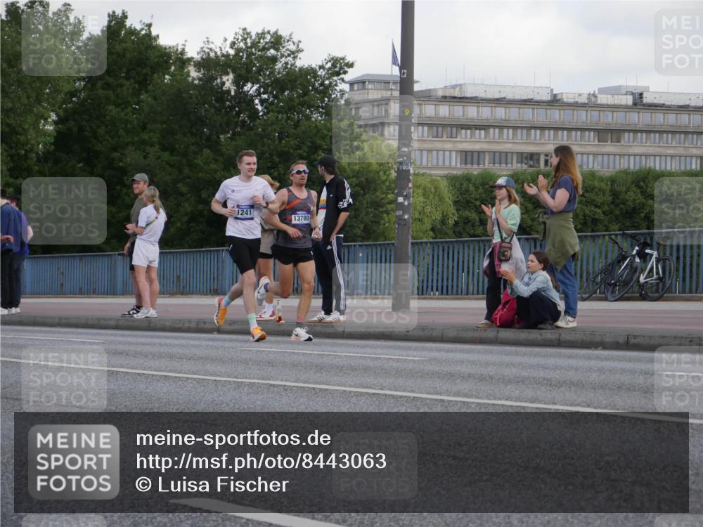 29.06.2025 - hella hamburg halbmarathon Luisa Fischer http://msf.ph/oto/8443063 29.06.2025 09:44:05 Kennedybrücke 1241, 13780, 1241 meine-sportfotos.de