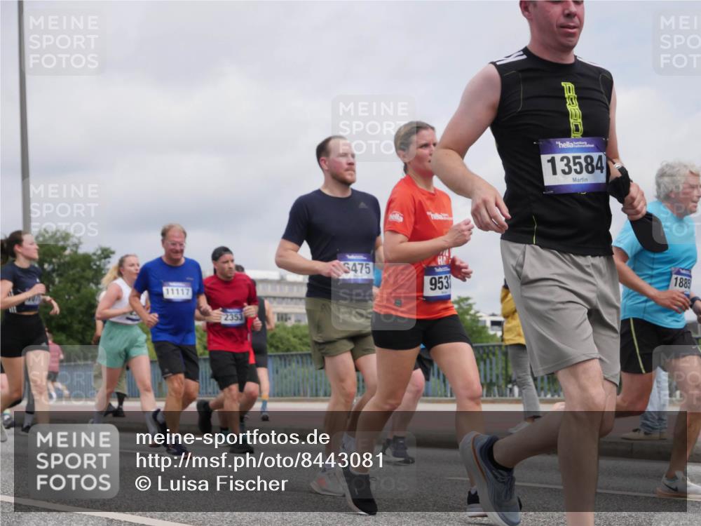 29.06.2025 - hella hamburg halbmarathon Luisa Fischer http://msf.ph/oto/8443081 29.06.2025 10:24:52 Kennedybrücke 2353, 475, 9531, 13584, 1885, 1072, 1191, 1250, 1958, 2315, 2353, 2529, 2815, 2841, 3606, 3770, 4697, 5122, 5412, 5759, 6103, 7075, 8286, 8959, 9326, 9369, 9483, 9532, 10019, 10125, 10374, 10787 meine-sportfotos.de