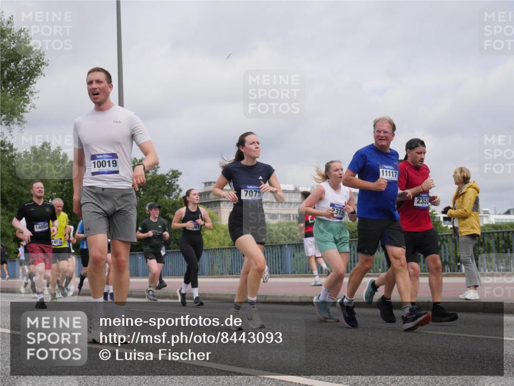 29.06.2025 - hella hamburg halbmarathon Luisa Fischer http://msf.ph/oto/8443093 29.06.2025 10:24:53 Kennedybrücke 14059, 14118, 10019, 7075, 2315, 11117, 2353, 1072, 1191, 1250, 1958, 2315, 2353, 2529, 2815, 2841, 3606, 3770, 4697, 5122, 5412, 5641, 5759, 6103, 7075, 7672, 8286, 8959, 9326, 9369, 9483, 9532, 10019, 10125, 10787 meine-sportfotos.de