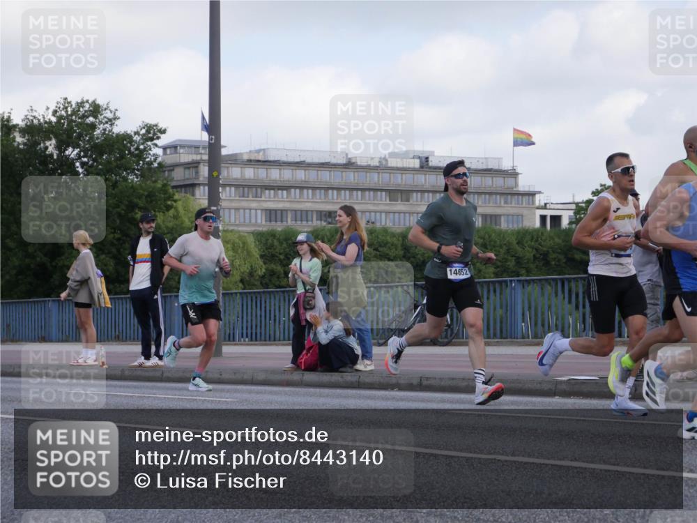 29.06.2025 - hella hamburg halbmarathon Luisa Fischer http://msf.ph/oto/8443140 29.06.2025 09:44:09 Kennedybrücke 14652, 1241, 2604, 10485 meine-sportfotos.de