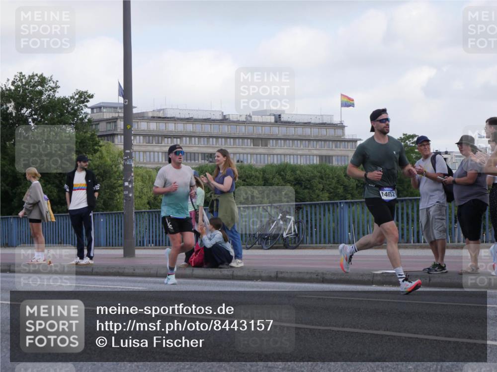 29.06.2025 - hella hamburg halbmarathon Luisa Fischer http://msf.ph/oto/8443157 29.06.2025 09:44:09 Kennedybrücke 14652, 1241, 2604, 10485 meine-sportfotos.de