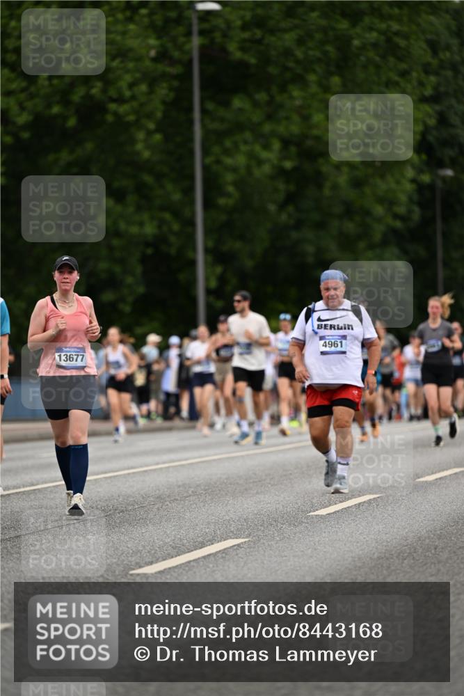 29.06.2025 - hella hamburg halbmarathon Dr. Thomas Lammeyer http://msf.ph/oto/8443168 29.06.2025 10:57:31 Kennedybrücke 2291, 2420, 2983, 4595, 6044, 7032, 7039, 7690, 7890, 8414, 9368, 10080, 10417, 10490, 10568, 10879, 10981, 11268 meine-sportfotos.de