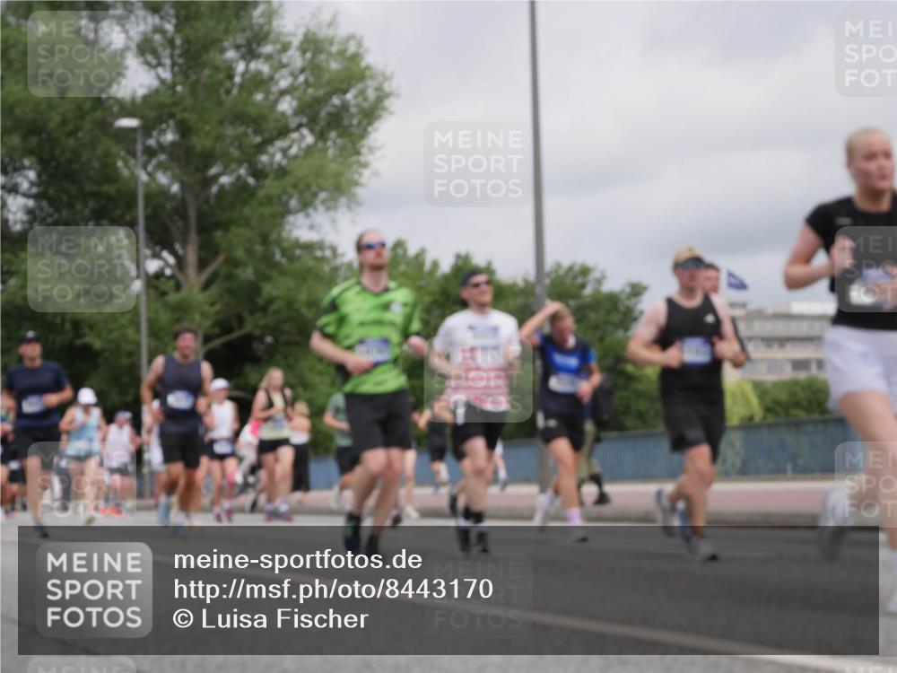 29.06.2025 - hella hamburg halbmarathon Luisa Fischer http://msf.ph/oto/8443170 29.06.2025 10:24:59 Kennedybrücke 1072, 1158, 1191, 1250, 1668, 1958, 2529, 2815, 2841, 3606, 3825, 3826, 4046, 4289, 5412, 5641, 5759, 6103, 7672, 8860, 8896, 8959, 9002, 9062, 9326, 9483, 9635, 10019, 10787 meine-sportfotos.de