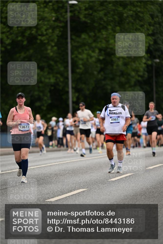 29.06.2025 - hella hamburg halbmarathon Dr. Thomas Lammeyer http://msf.ph/oto/8443186 29.06.2025 10:57:31 Kennedybrücke 2291, 2420, 2983, 4595, 6044, 7032, 7039, 7690, 7890, 8414, 9368, 10080, 10417, 10490, 10568, 10879, 10981, 11268 meine-sportfotos.de