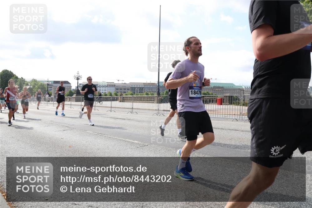 29.06.2025 - hella hamburg halbmarathon Lena Gebhardt http://msf.ph/oto/8443202 29.06.2025 09:53:08 Lombardsbrücke 6081, 18476, 1012, 1070, 1163, 1176, 1391, 1415, 1466, 1558, 1613, 1735, 1750, 1759, 1782, 2048, 2189, 2213, 2233, 2234, 2590, 2788, 2970, 3021, 3098, 3109, 3124, 3304, 3907, 3917, 3928, 4080, 4091, 4277, 4497, 4553, 4691, 4933, 4981, 4997, 5007, 5022, 5132, 5476, 5477, 5623, 5624, 5682, 6081, 6152, 6203, 6460, 6712, 6716, 7005, 7093, 7147, 7191, 7204, 7322, 7325, 7450, 7451, 7599, 7765, 7843, 8063, 8145, 8467, 8664, 9126 meine-sportfotos.de