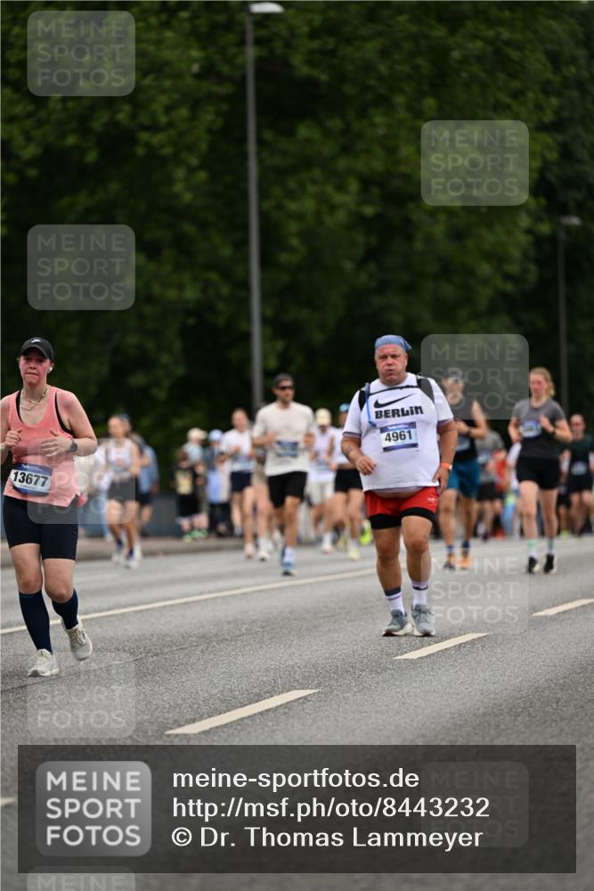 29.06.2025 - hella hamburg halbmarathon Dr. Thomas Lammeyer http://msf.ph/oto/8443232 29.06.2025 10:57:31 Kennedybrücke 2291, 2420, 2983, 4595, 6044, 7032, 7039, 7690, 7890, 8414, 9368, 10080, 10417, 10490, 10568, 10879, 10981, 11268 meine-sportfotos.de