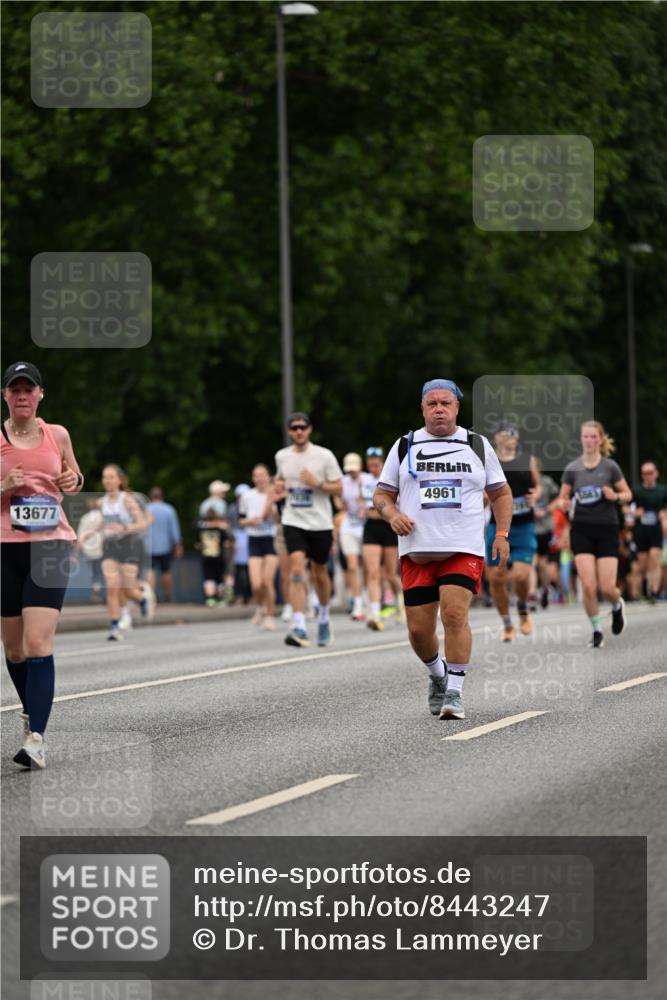 29.06.2025 - hella hamburg halbmarathon Dr. Thomas Lammeyer http://msf.ph/oto/8443247 29.06.2025 10:57:31 Kennedybrücke 2291, 2420, 2983, 4595, 6044, 7032, 7039, 7690, 7890, 8414, 9368, 10080, 10417, 10490, 10568, 10879, 10981, 11268 meine-sportfotos.de