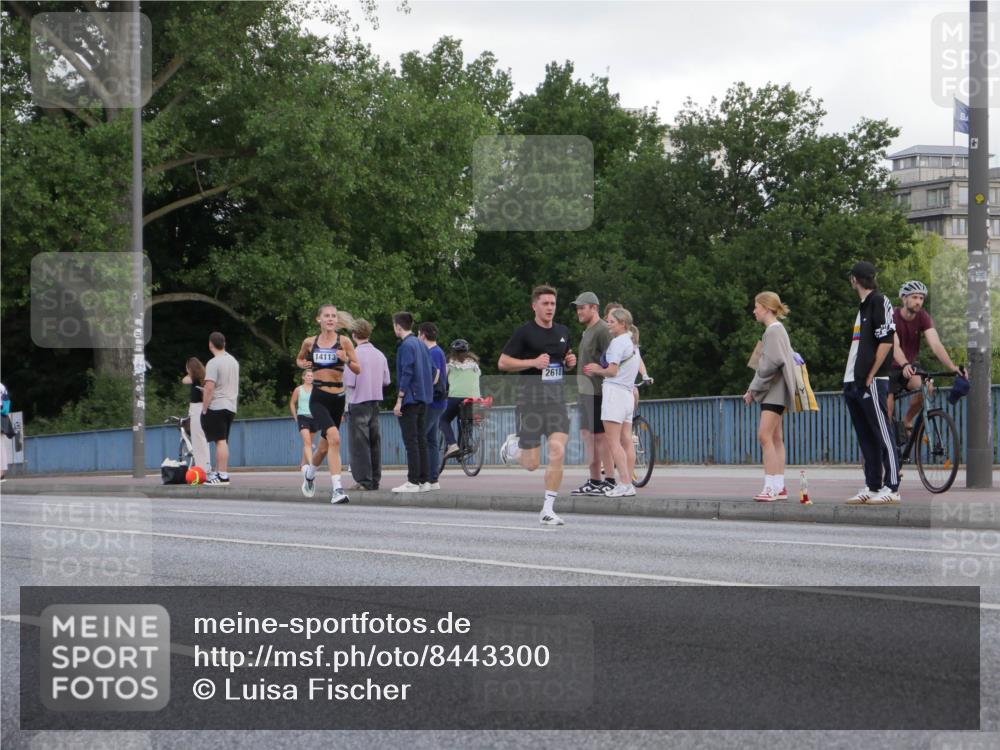 29.06.2025 - hella hamburg halbmarathon Luisa Fischer http://msf.ph/oto/8443300 29.06.2025 09:44:23 Kennedybrücke 14113, 2618 meine-sportfotos.de