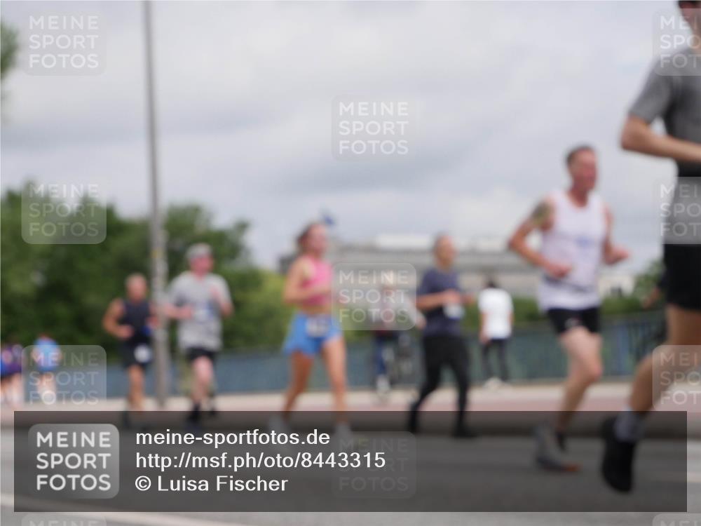 29.06.2025 - hella hamburg halbmarathon Luisa Fischer http://msf.ph/oto/8443315 29.06.2025 10:25:11 Kennedybrücke 1269, 2009, 4289, 4375, 4376, 6676, 7375, 7612, 8431, 8954, 9062, 9327, 9788, 10167 meine-sportfotos.de