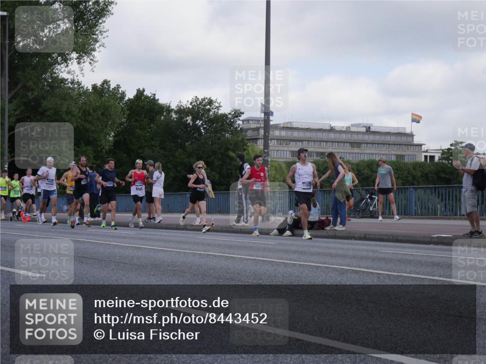 29.06.2025 - hella hamburg halbmarathon Luisa Fischer http://msf.ph/oto/8443452 29.06.2025 09:44:42 Kennedybrücke 5612, 1483, 19041, 13913, 13872, 11078, 16615, 176, 5612, 7331, 7855, 9269, 10468 meine-sportfotos.de