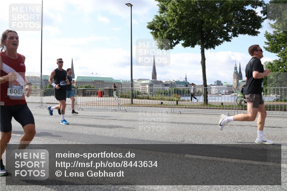 29.06.2025 - hella hamburg halbmarathon Lena Gebhardt http://msf.ph/oto/8443634 29.06.2025 09:53:10 Lombardsbrücke 6081, 16997, 1012, 1070, 1163, 1176, 1391, 1466, 1558, 1613, 1735, 1750, 1759, 1782, 2048, 2189, 2213, 2233, 2234, 2590, 2623, 2788, 2970, 3021, 3098, 3109, 3124, 3304, 3907, 3917, 3928, 4080, 4091, 4277, 4497, 4553, 4691, 4933, 4981, 4997, 5022, 5132, 5476, 5477, 5623, 5624, 5682, 5692, 6081, 6152, 6203, 6375, 6460, 6712, 6716, 7005, 7093, 7147, 7191, 7204, 7322, 7325, 7450, 7599, 7765, 7843, 8063, 8145, 8467, 8664, 9126 meine-sportfotos.de