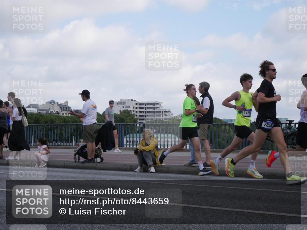 29.06.2025 - hella hamburg halbmarathon Luisa Fischer http://msf.ph/oto/8443659 29.06.2025 09:44:50 Kennedybrücke 14753, 5612, 7331, 7855, 9269 meine-sportfotos.de