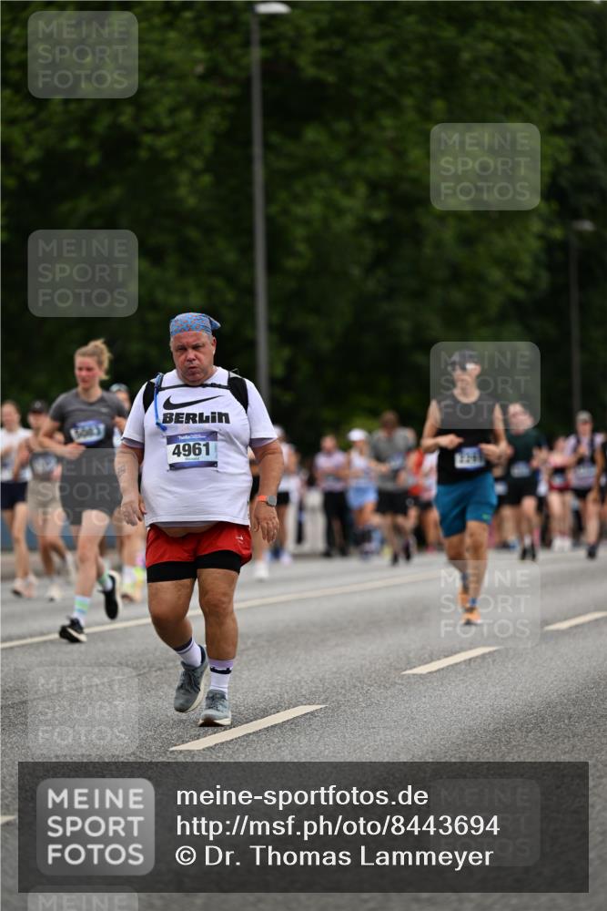 29.06.2025 - hella hamburg halbmarathon Dr. Thomas Lammeyer http://msf.ph/oto/8443694 29.06.2025 10:57:36 Kennedybrücke 1753, 2291, 4595, 6041, 6044, 7039, 7690, 7890, 8414, 8515, 9368, 10490, 10879, 10981, 11268 meine-sportfotos.de